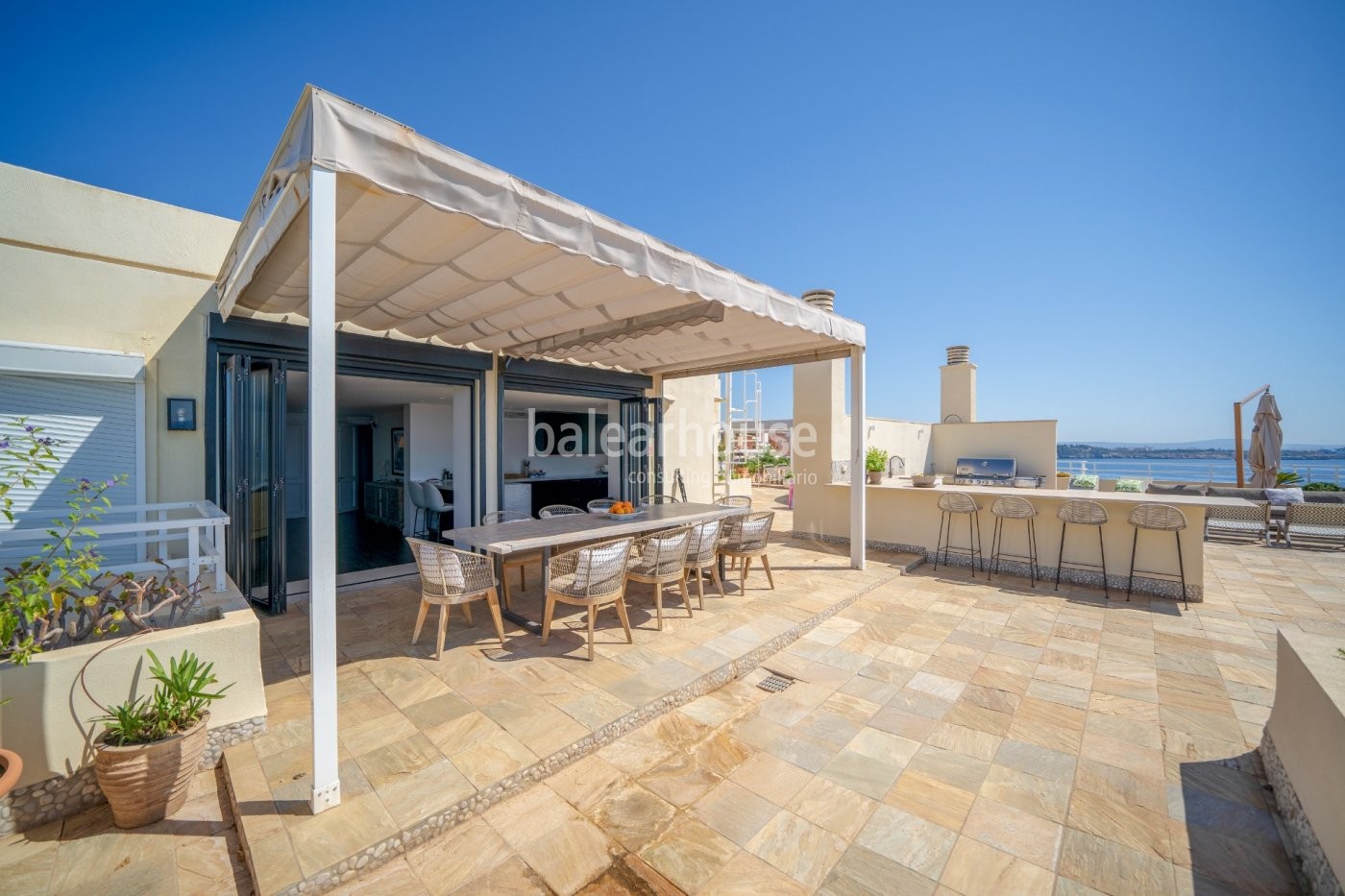 Espectacular ático con terraza y piscina en Illetas con vistas impresionantes al mar