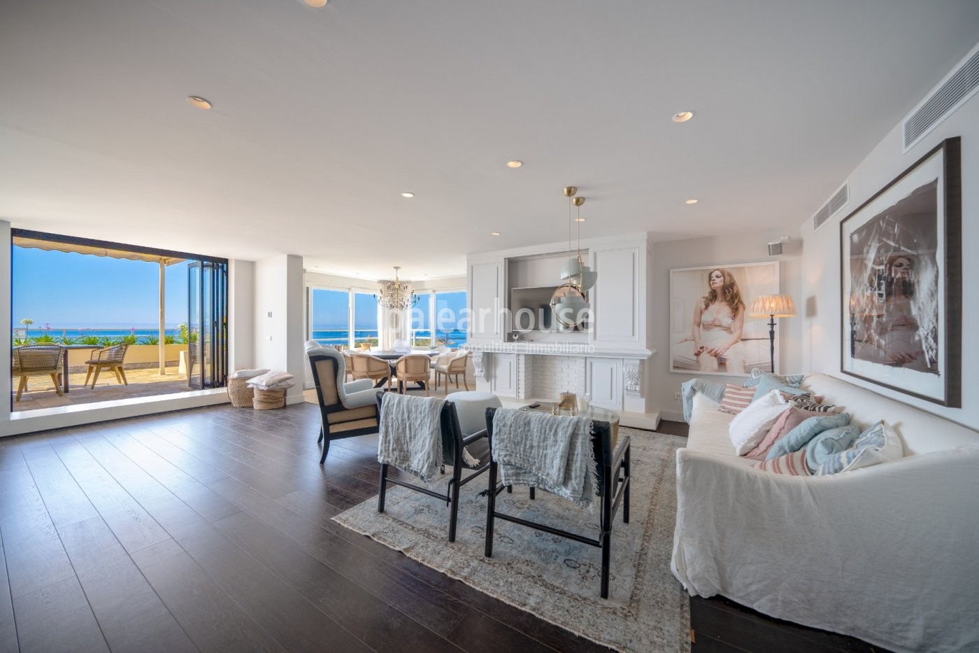 Spectacular penthouse with terrace and pool in Illetas with stunning sea views