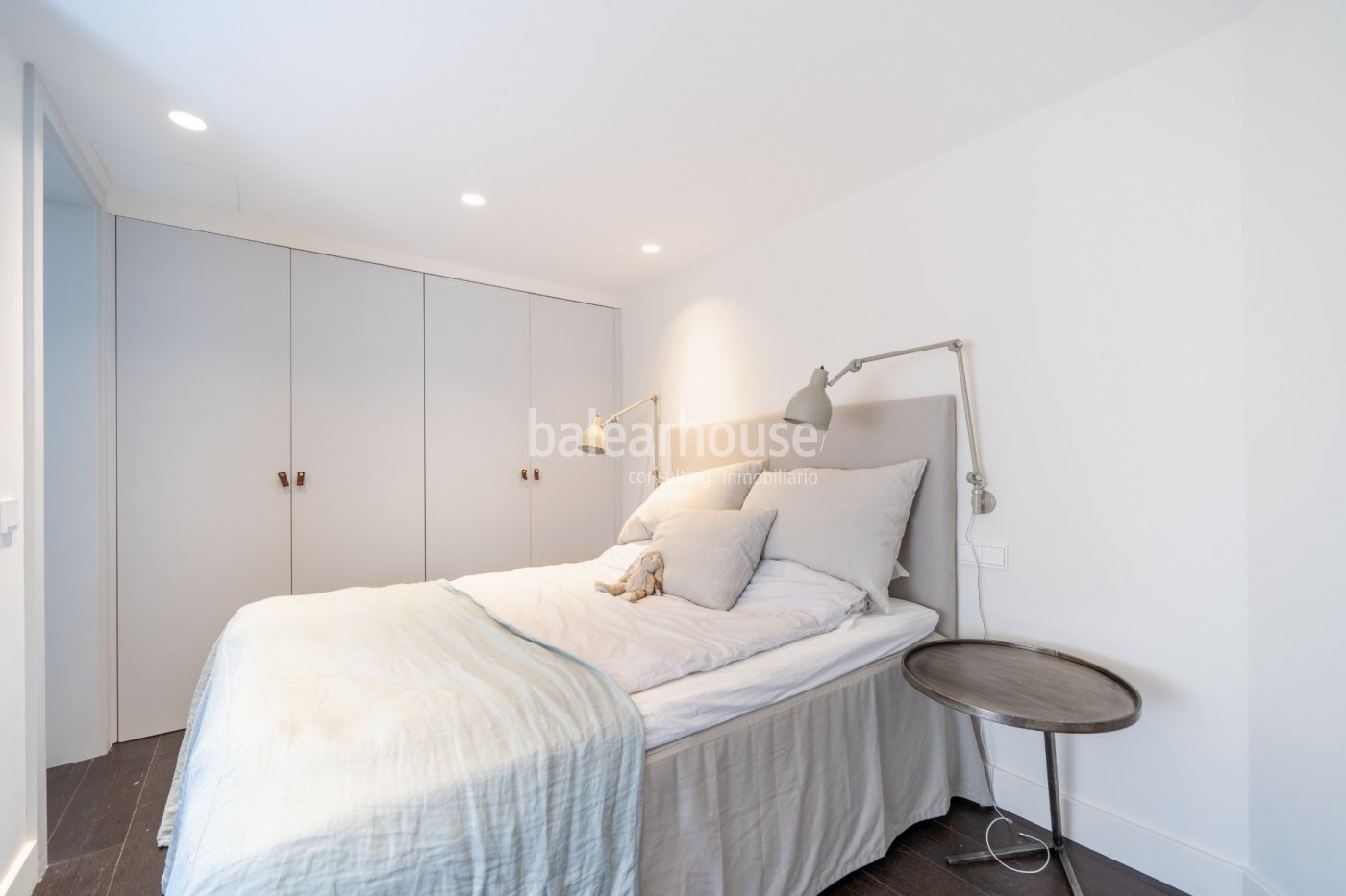 Spectacular penthouse with terrace and pool in Illetas with stunning sea views