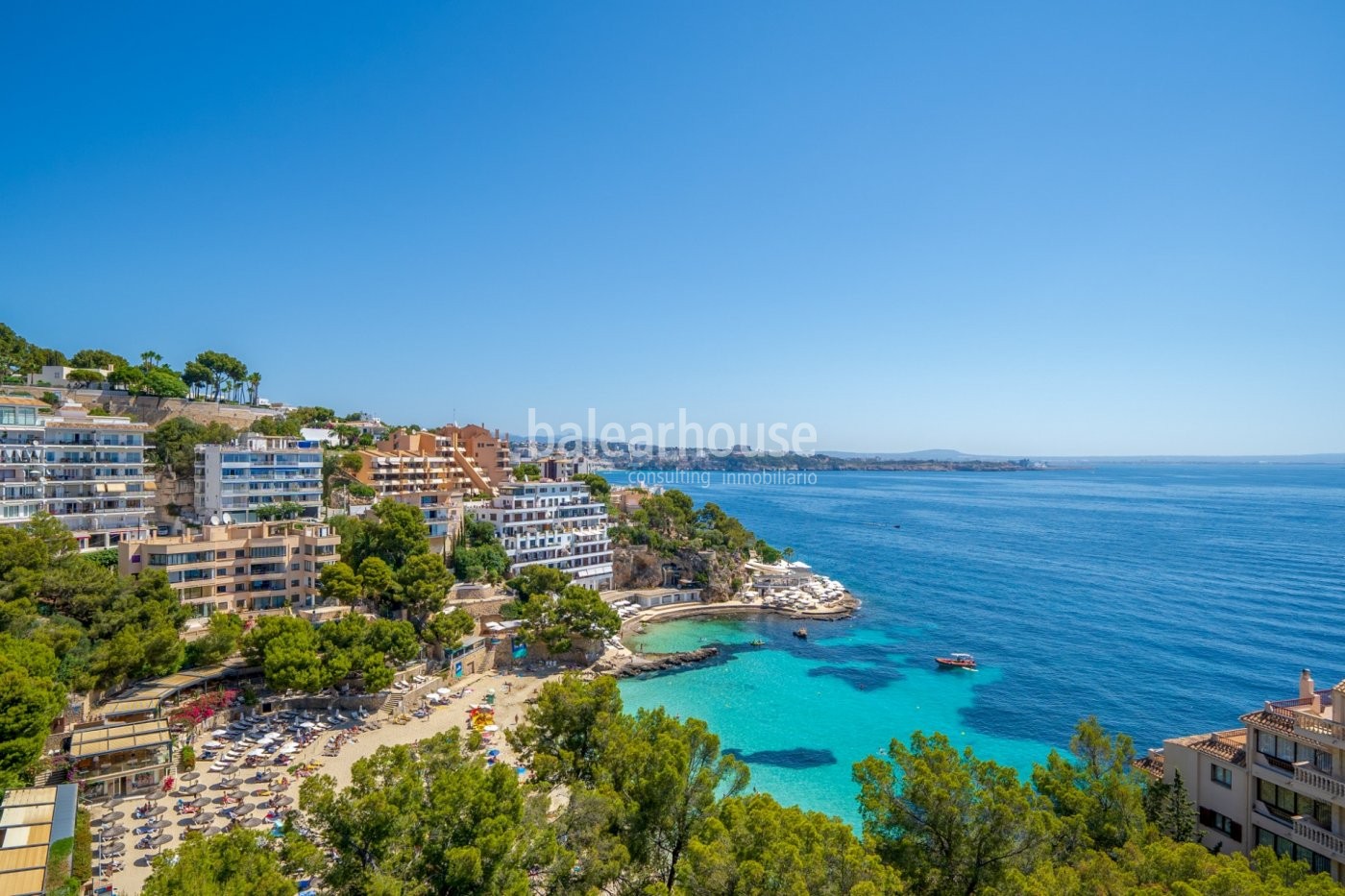 Spectacular penthouse with terrace and pool in Illetas with stunning sea views