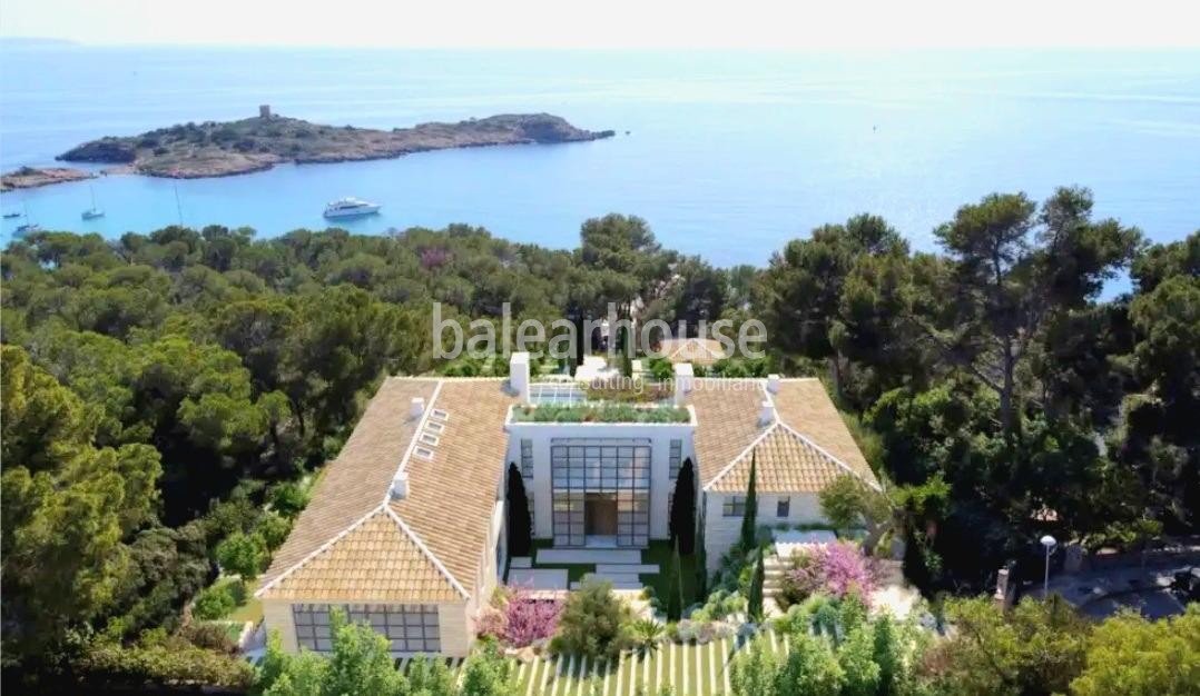 Gran villa de obra nueva con un elegante diseño contemporáneo y vistas deslumbrantes al mar.