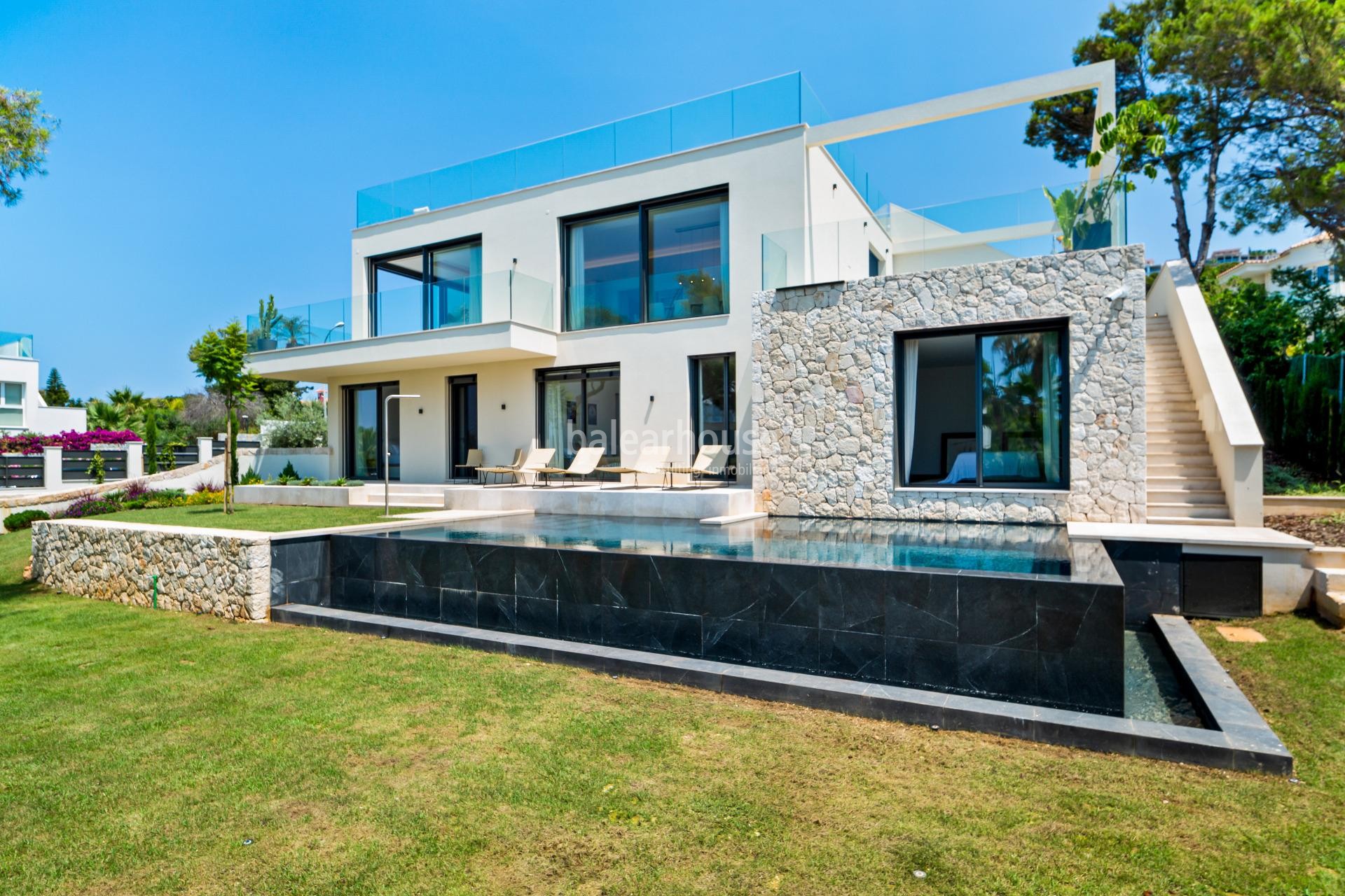 Bright new villa in modern design with excellent sea views in exclusive area of Santa Ponsa