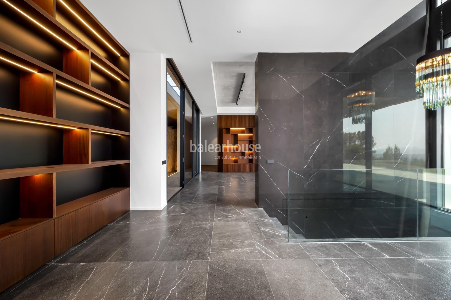 Design and spectacular city views come together in this newly built villa in Son Vida.