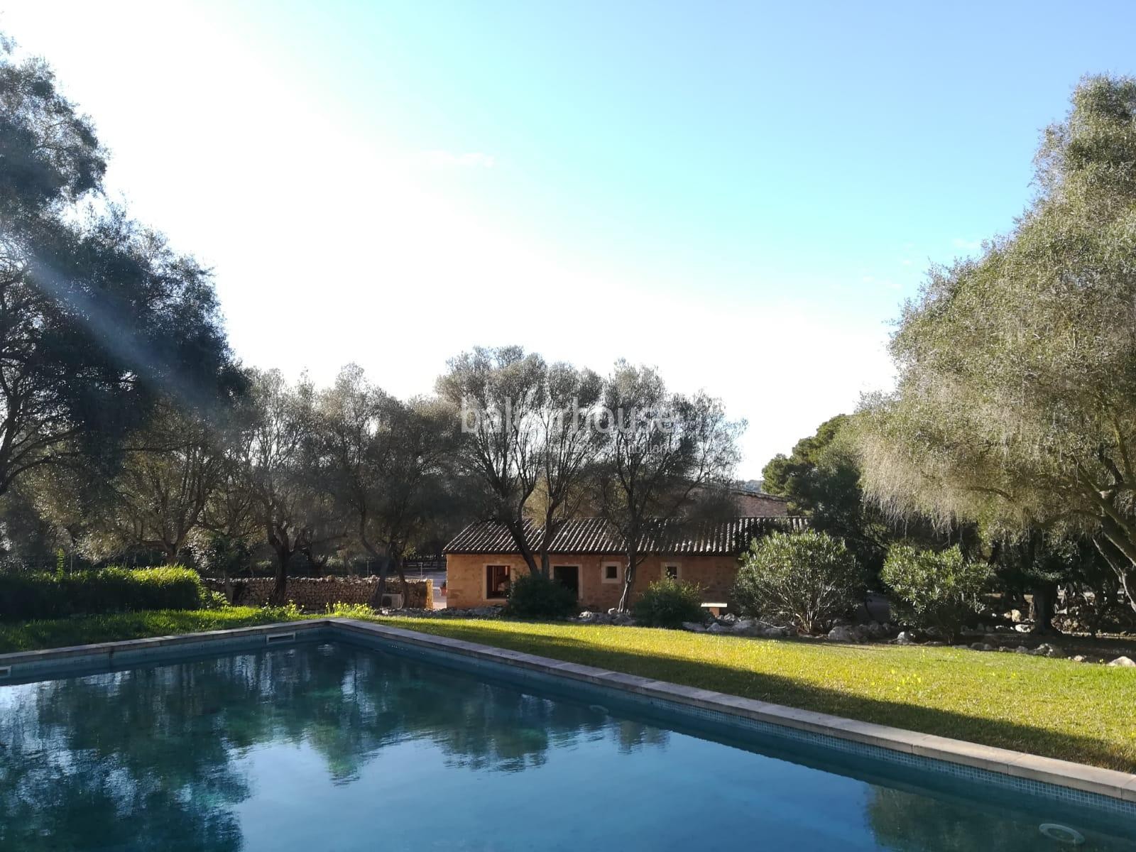 Extensive property with finca, detached villa and house with accommodation in a natural paradise