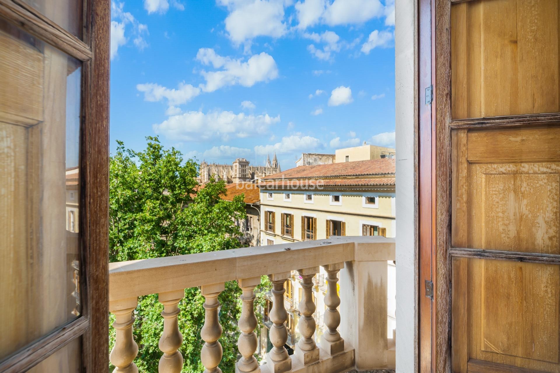 Excellent building for sale in the historic centre of Palma with fabulous views over the whole city