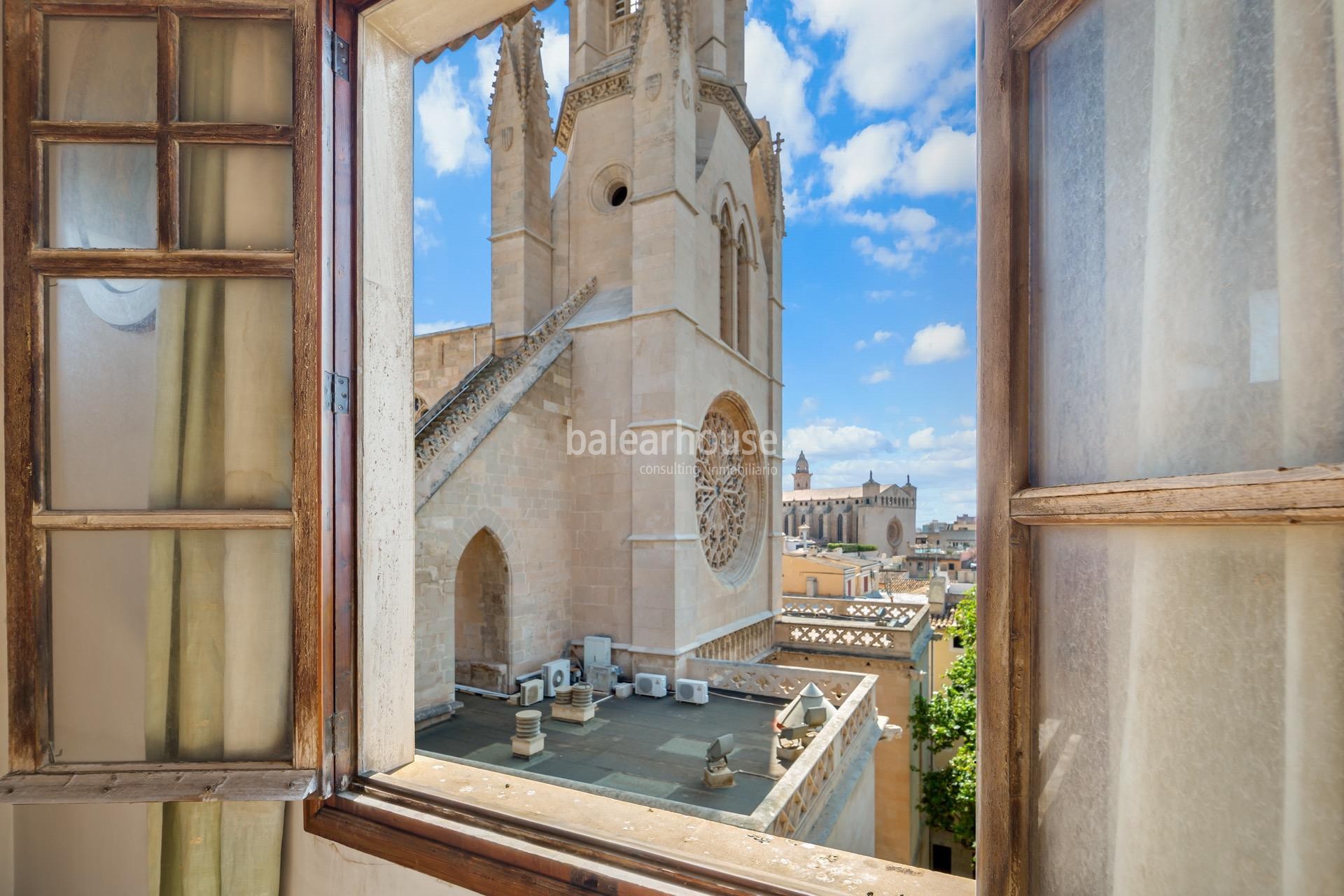 Excellent building for sale in the historic centre of Palma with fabulous views over the whole city