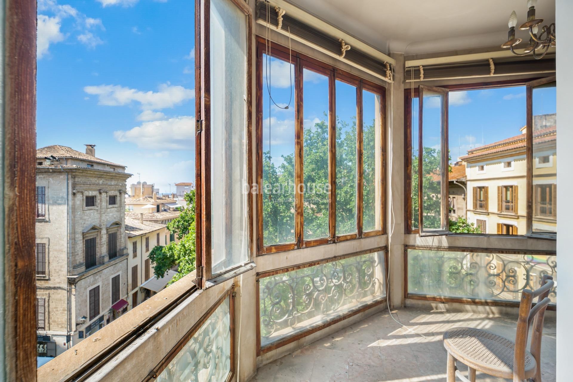 Excellent building for sale in the historic centre of Palma with fabulous views over the whole city