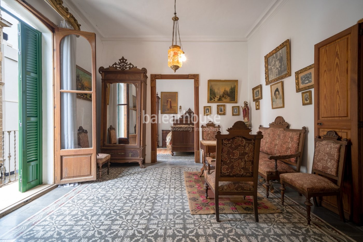 Historisches Stadthaus mit großem Potenzial im Zentrum von Andratx