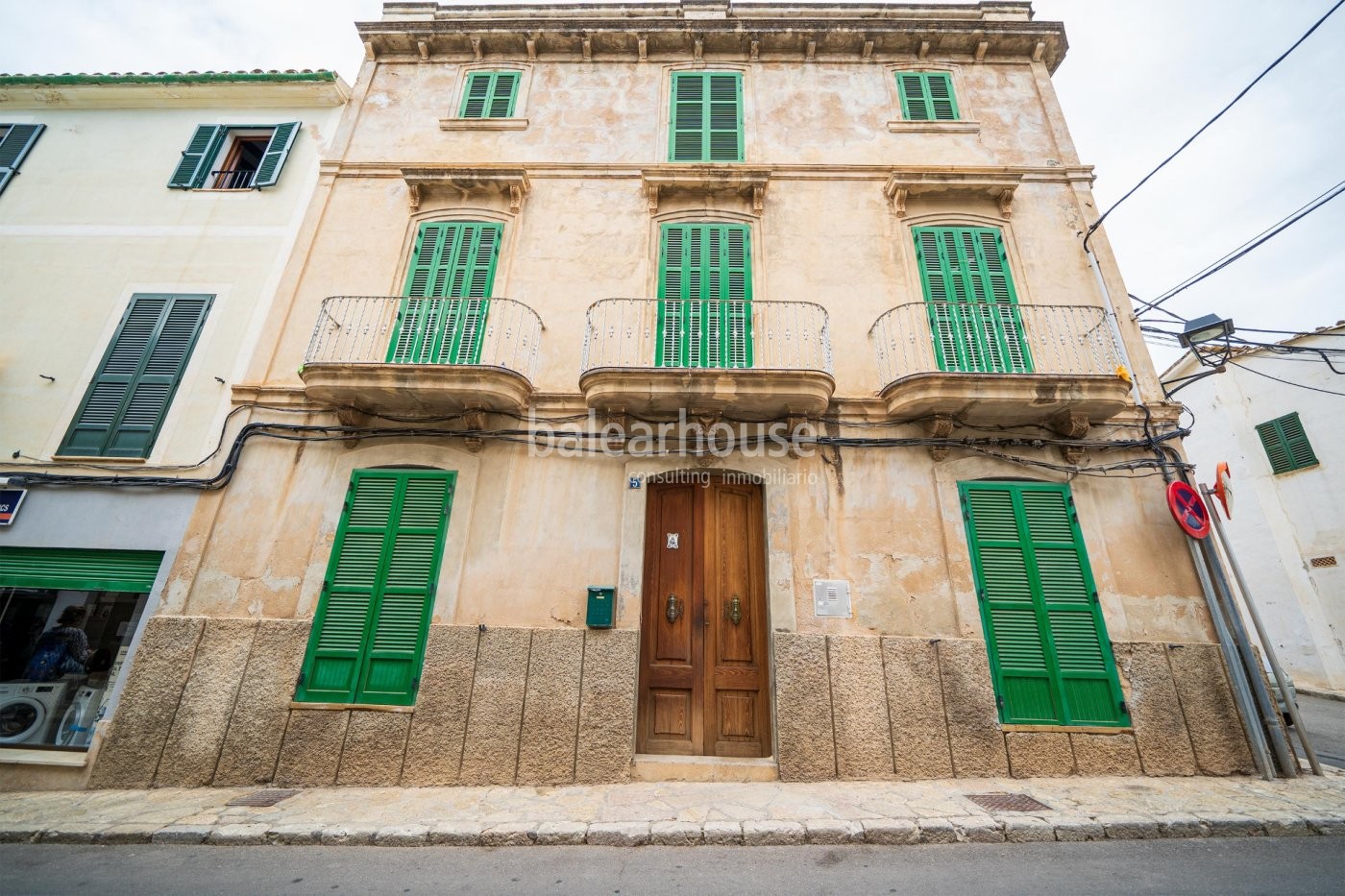 Histórica casa de pueblo con gran potencial en el centro de Andratx