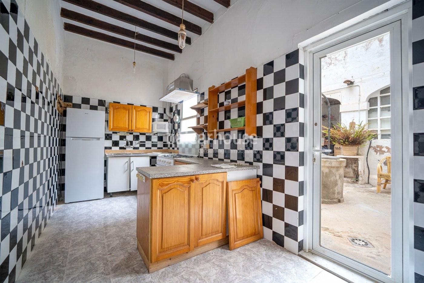 Historic townhouse with great potential in the centre of Andratx