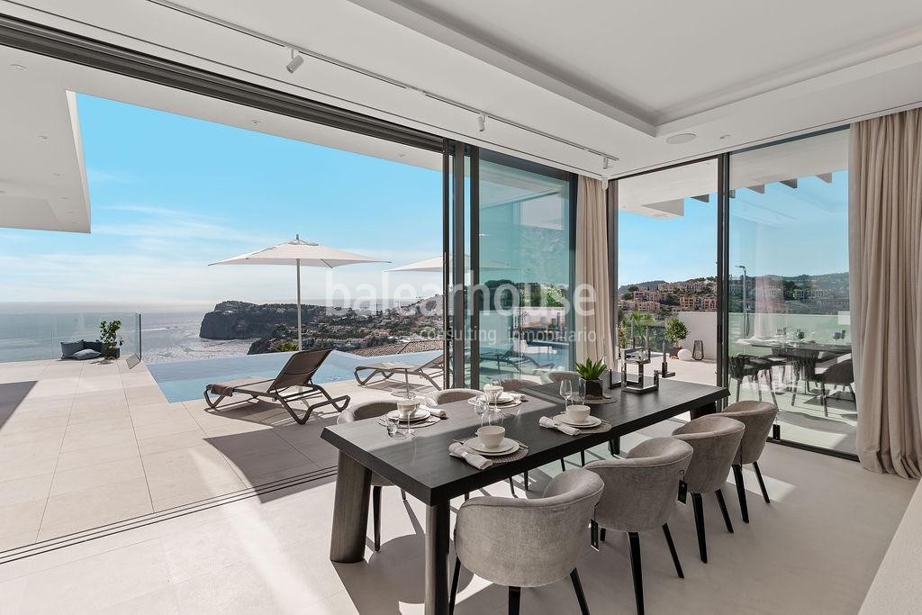 Exklusive Neubauvilla in Cala Llamp mit atemberaubenden Meeresblicken