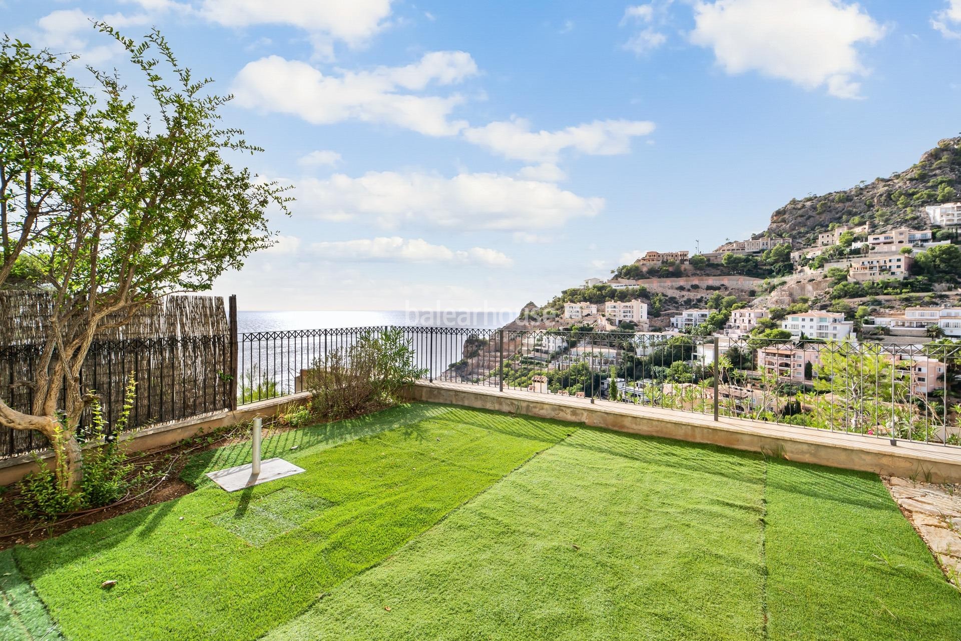 Excelente vivienda como un mirador con impresionantes vistas al mar en el Puerto de Andratx