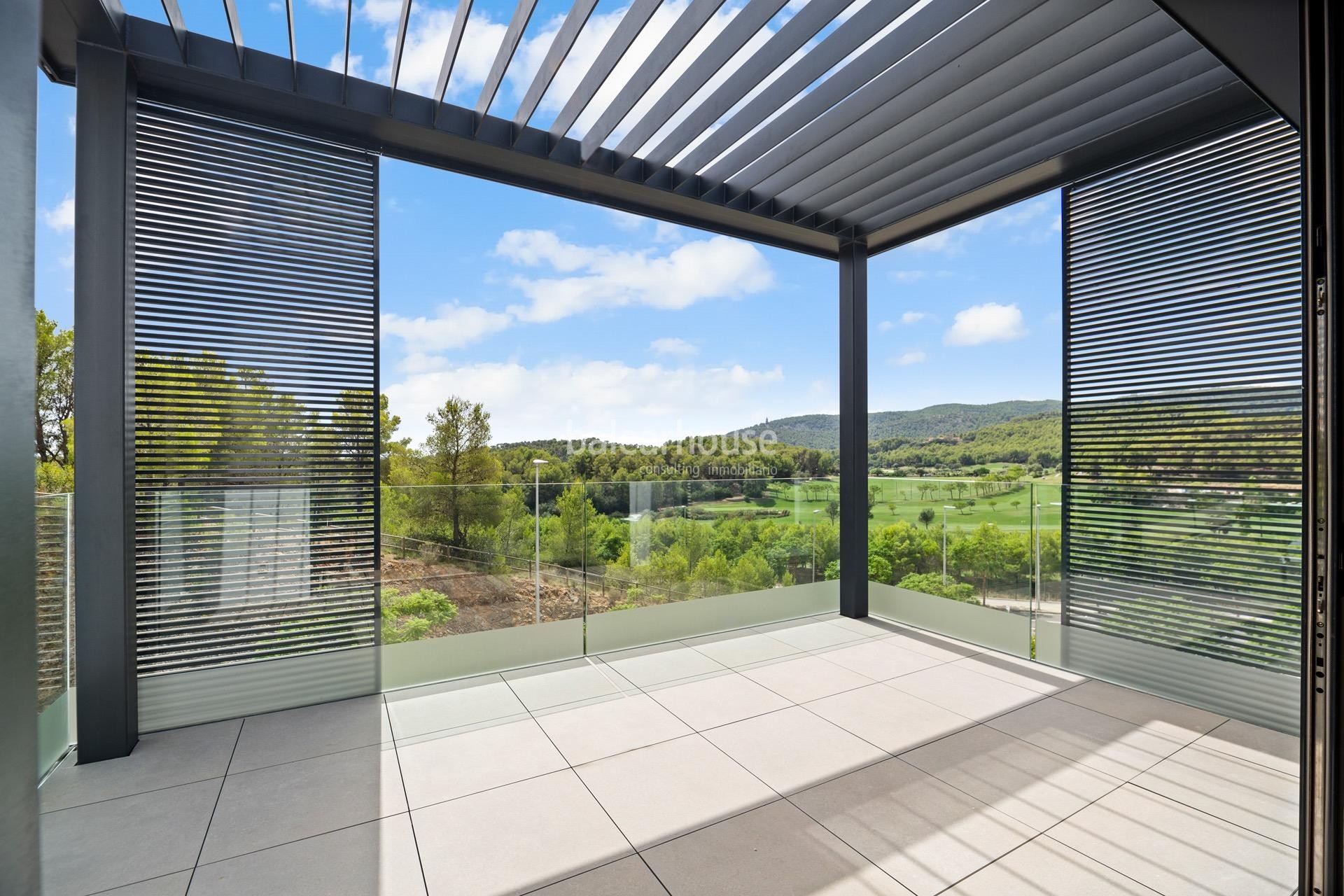 Excelente ático a estrenar con solarium privado y magníficas vistas al golf en Son Quint - Palma