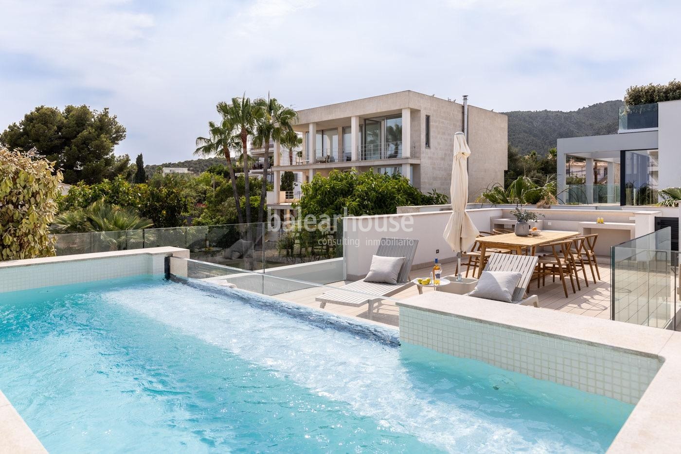 Neues Penthouse mit unverbaubarem Meerblick und privater Sonnenterrasse mit Schwimmbad in San Agustí