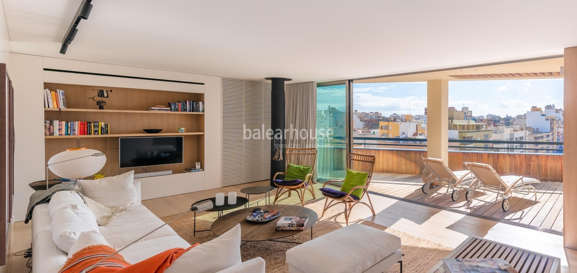 Extraordinario ático con gran terraza y estética contemporánea en el centro de Palma.