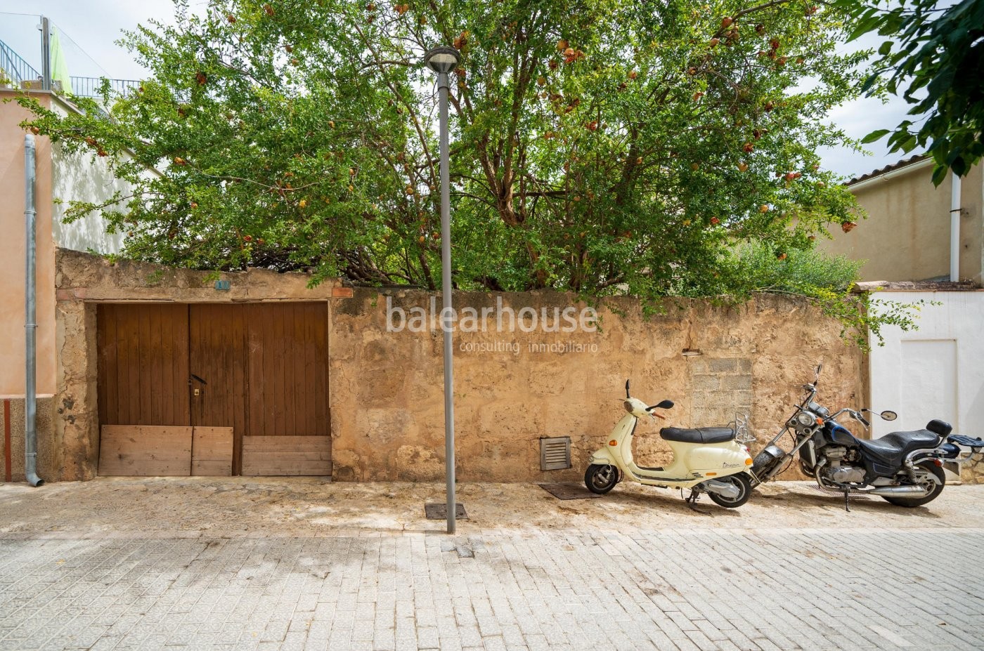 Building plot for a village house in Andratx Town