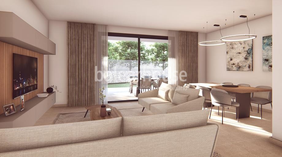 Modern newly built detached houses in the green area of Sa Teulera, with terrace and garden.