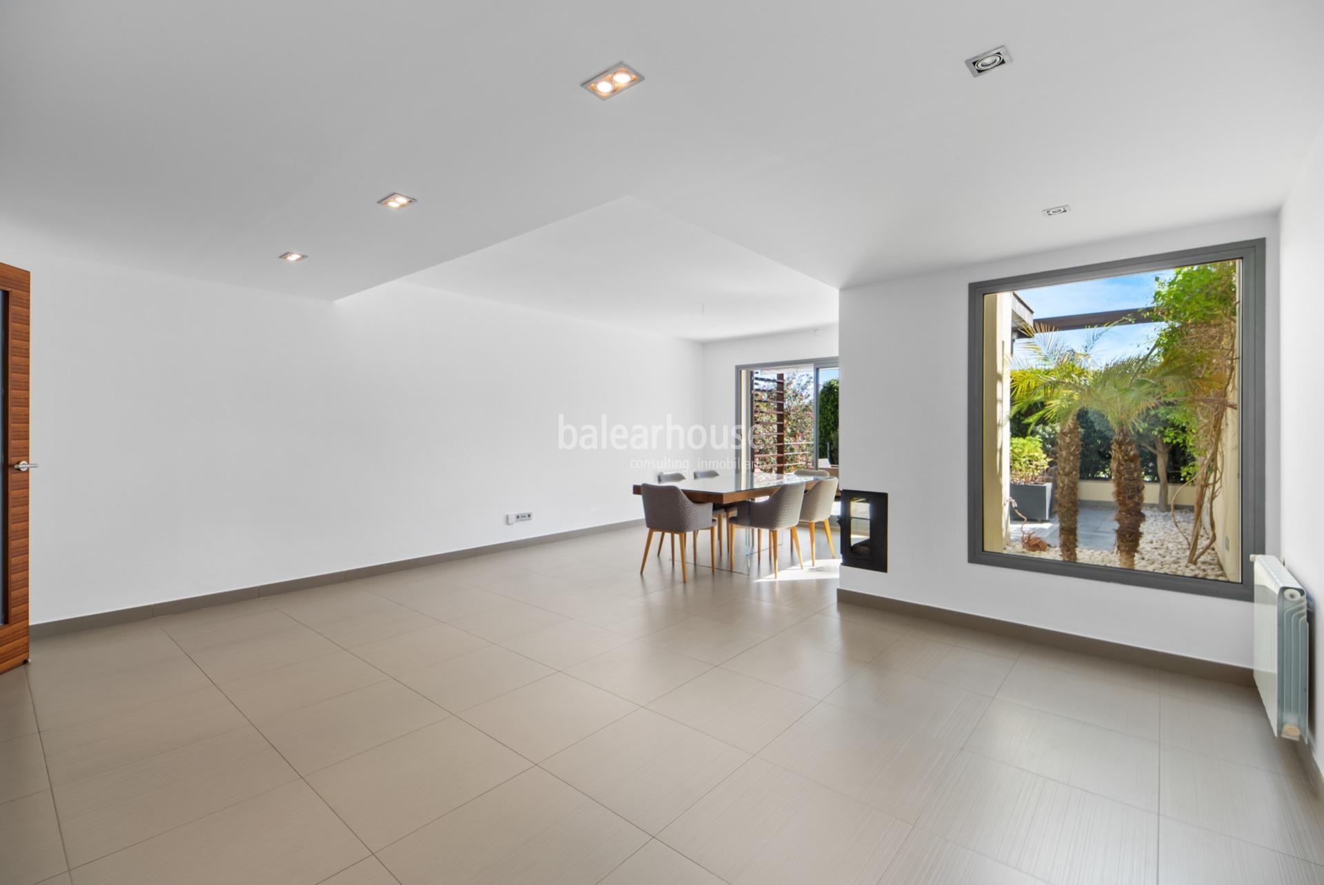 Excelente chalet pareado con modernos y luminosos interiores en el verde entorno de Sa Teulera