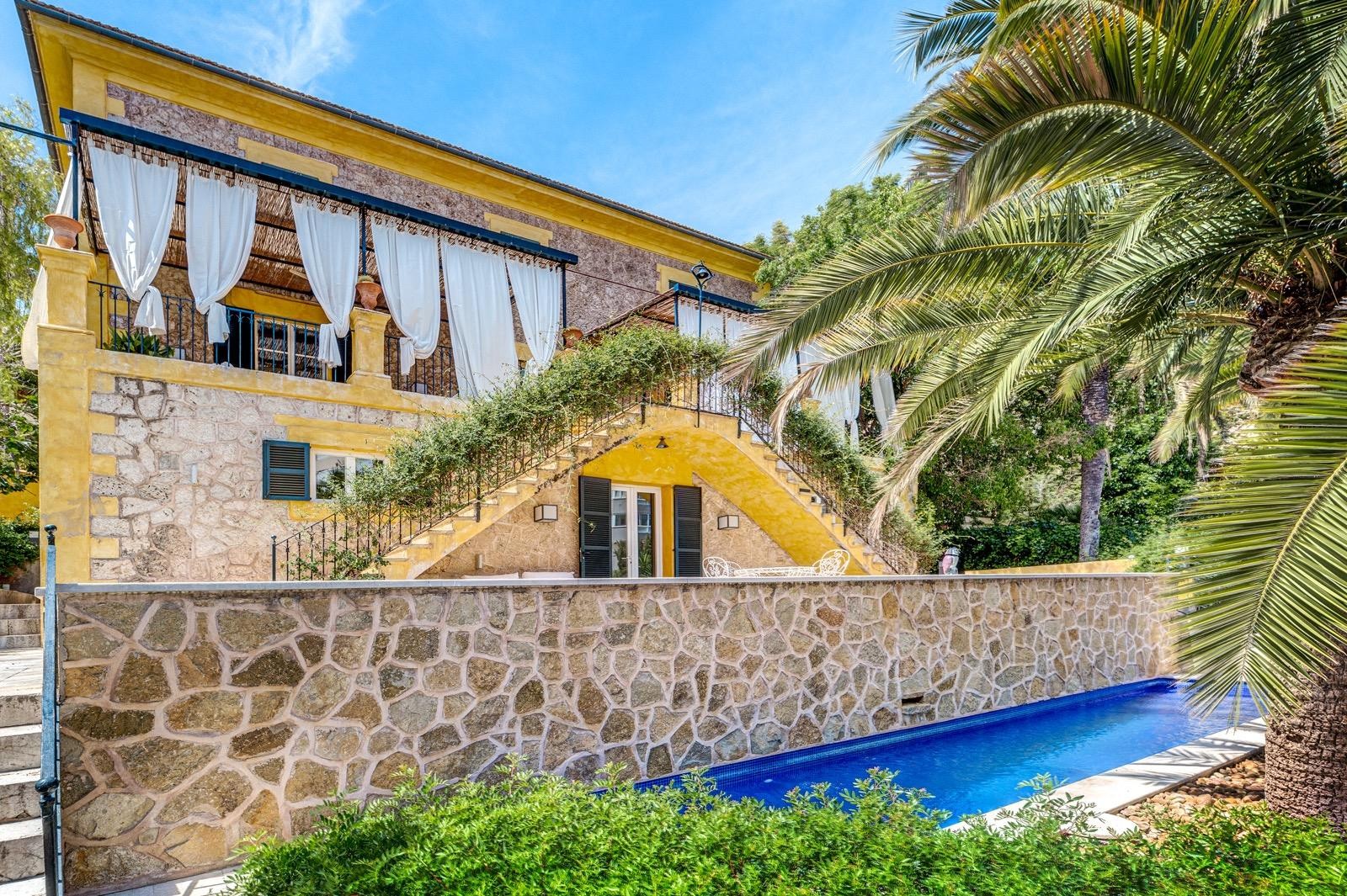 Große herrschaftliche Villa an Palmas Paseo Marítimo mit Schwimmbad, Terrassen und Gärten