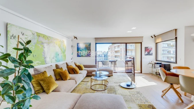 Wunderschöne große renovierte Wohnung im Zentrum von Palma mit modernem Design und hoher Qualität.
