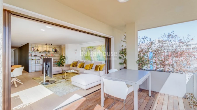 Wunderschöne große renovierte Wohnung im Zentrum von Palma mit modernem Design und hoher Qualität.