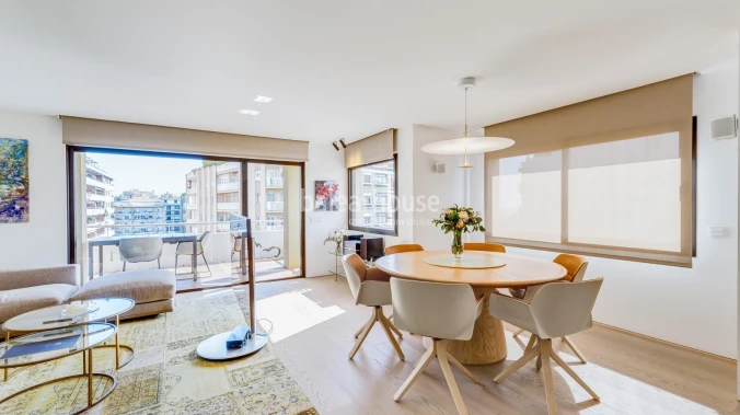 Wunderschöne große renovierte Wohnung im Zentrum von Palma mit modernem Design und hoher Qualität.