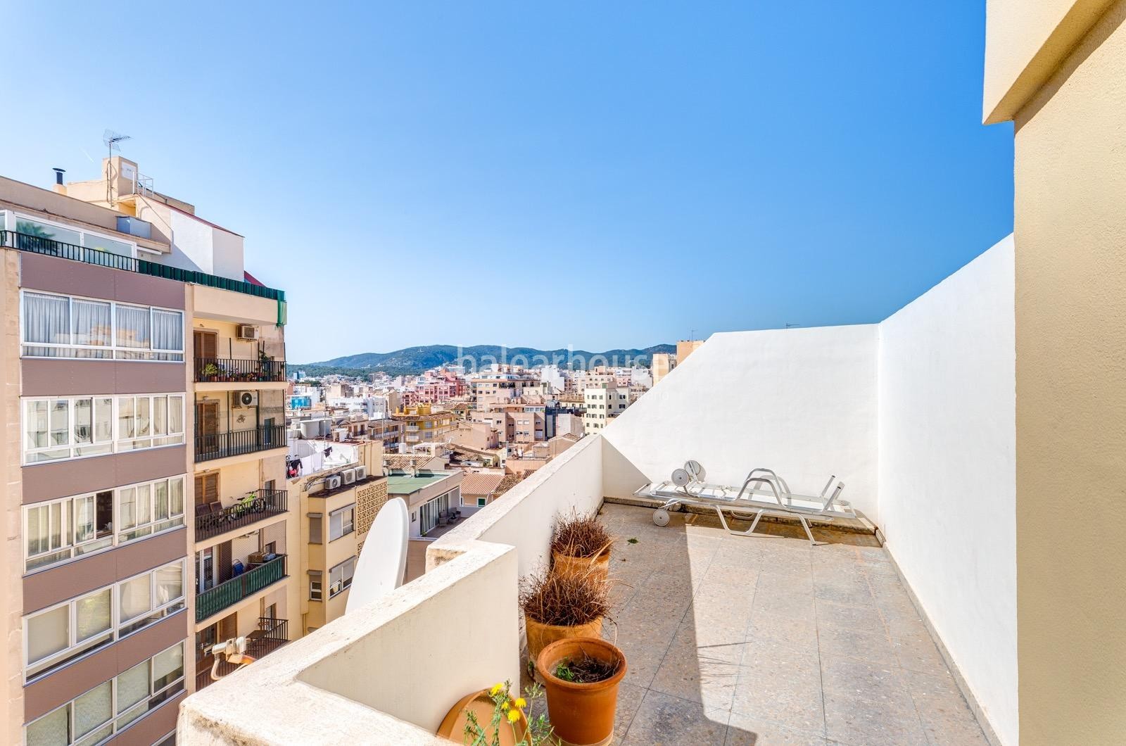 Magnificent large refurbished flat in the centre of Palma with a modern design and high qualities.