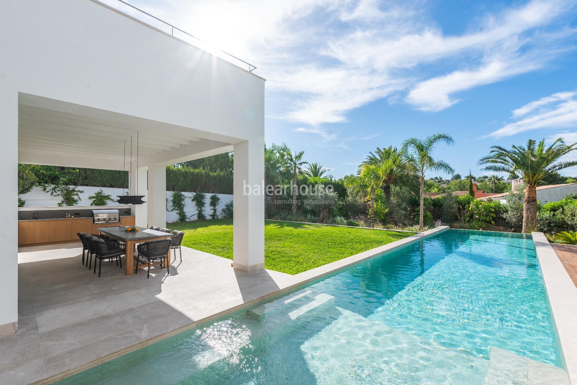 Elegante neugbau Villa mit schönem Garten in Nova Santa Ponsa