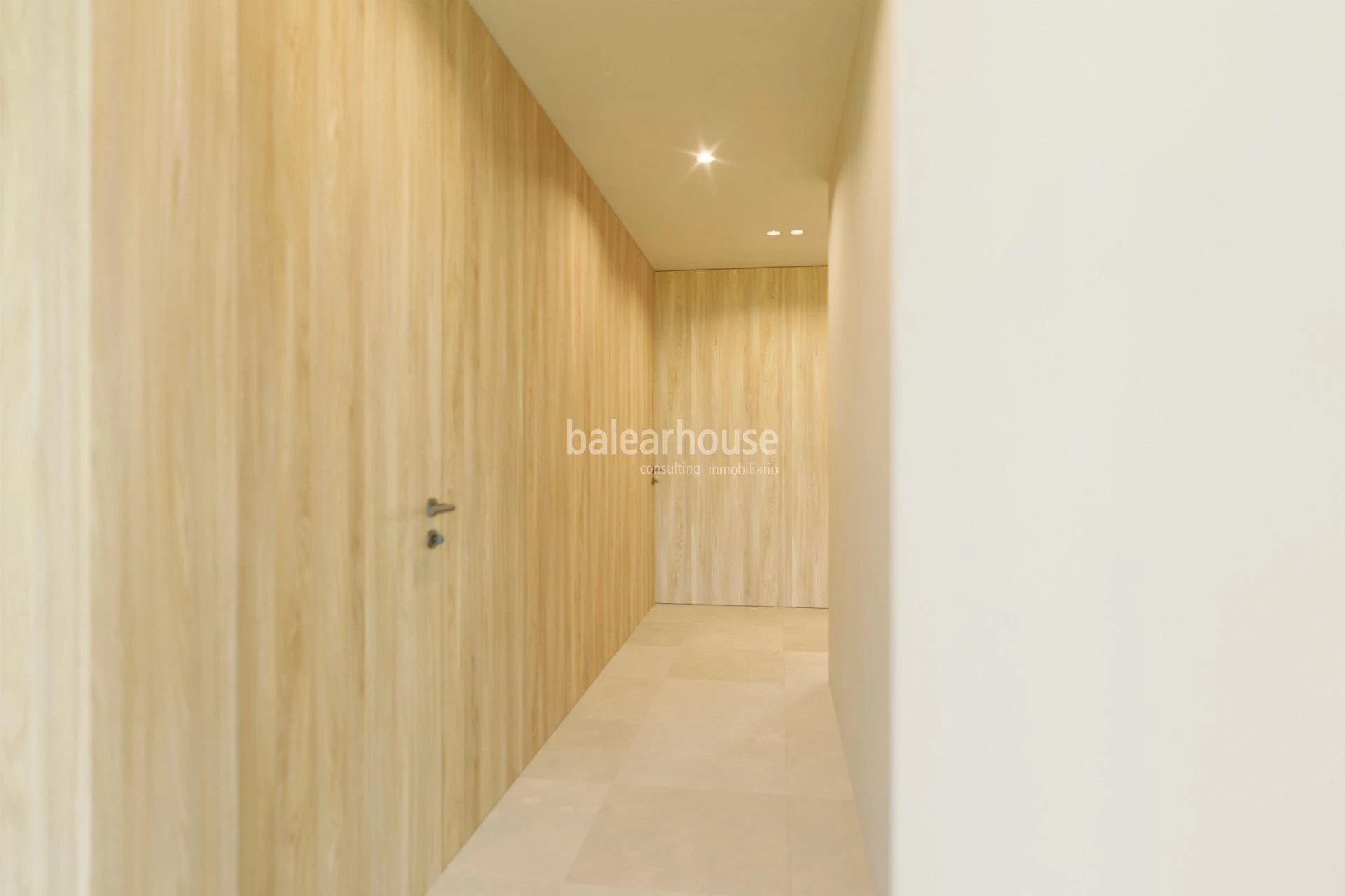Exclusive newly built property with the best qualities close to the sea in Cala Mayor