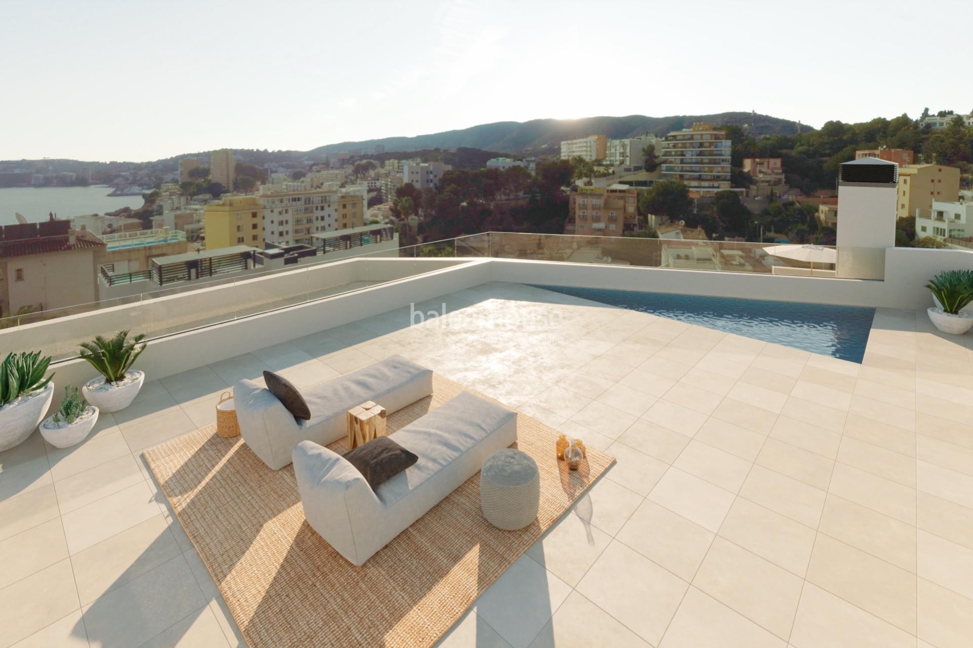 High quality in this exclusive new build penthouse with private pool near the sea.