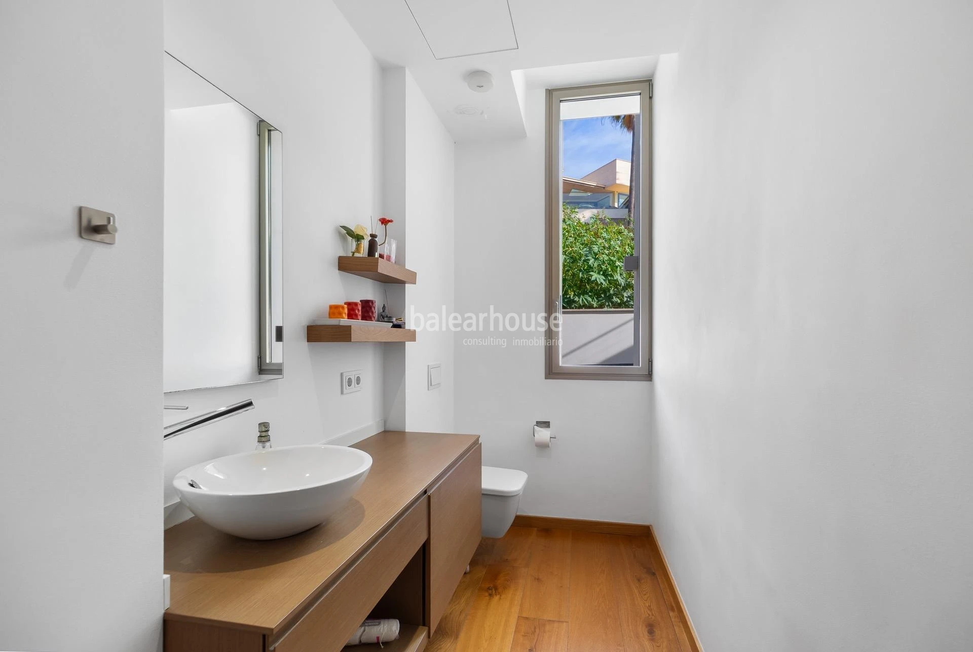 Large modern design villa with high qualities and unobstructed views in Cala Vinyas