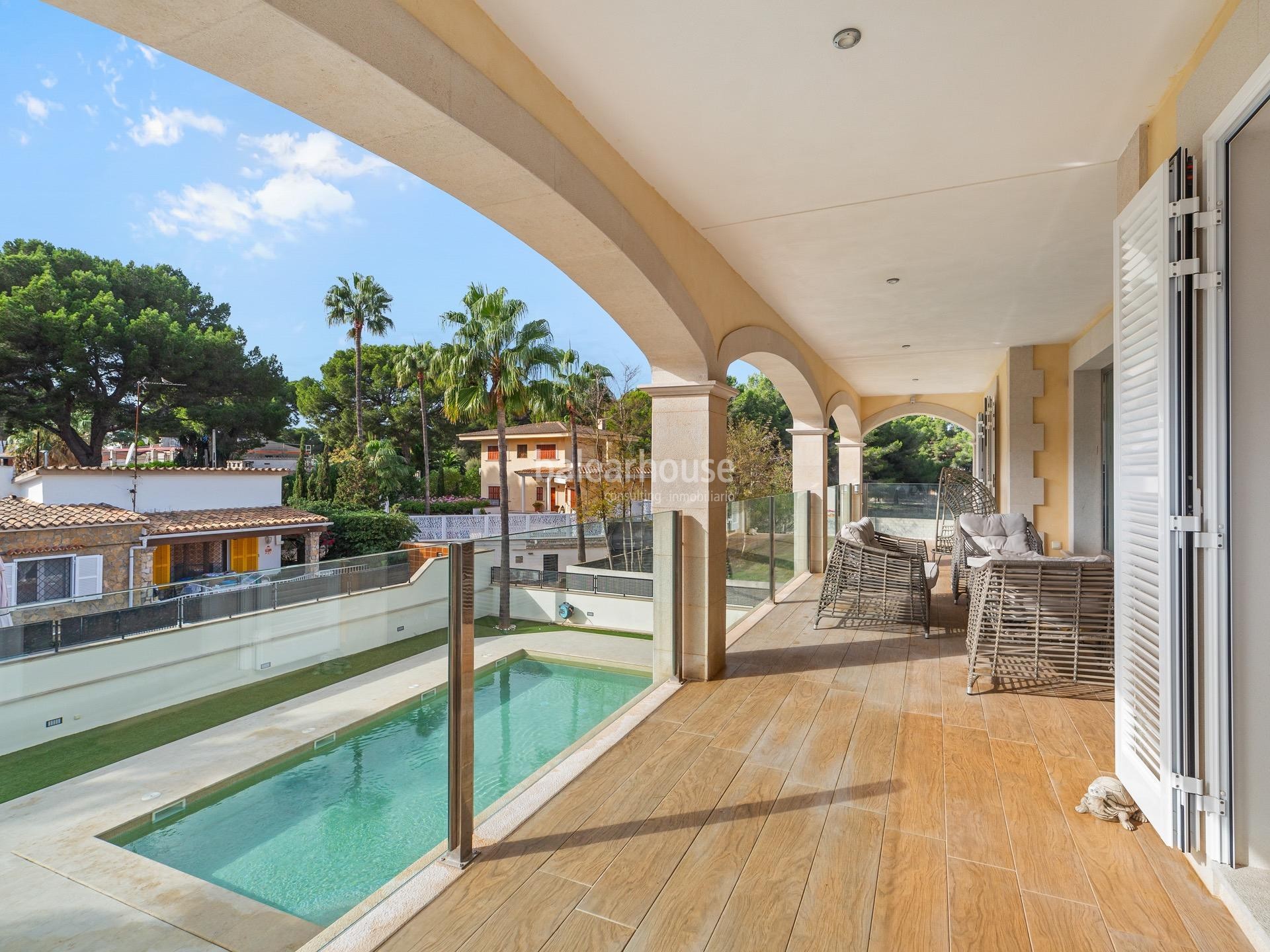 Preciosa villa moderna con terrazas y piscina cerca de la playa en la zona Las Maravillas