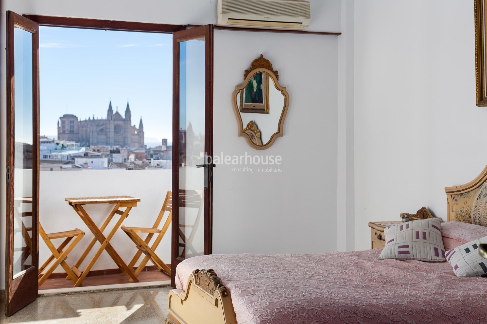 Large light-filled flat with terraces and spectacular views in Paseo Mallorca