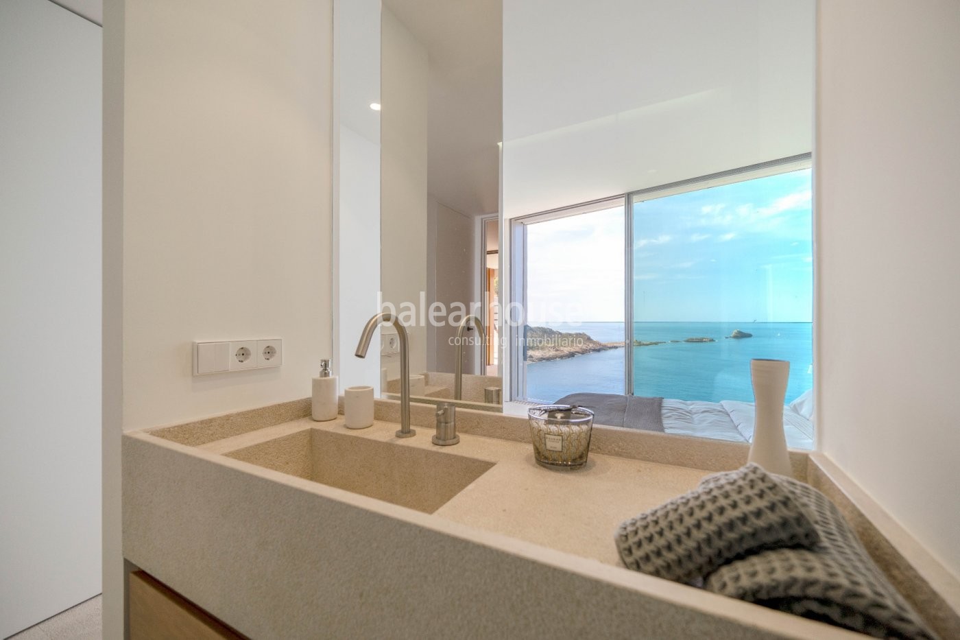 Impressive seafront villa with spectacular views of the Mediterranean near Port Adriano.