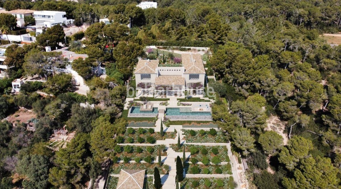 Gran villa de obra nueva con un elegante diseño contemporáneo y vistas deslumbrantes al mar.