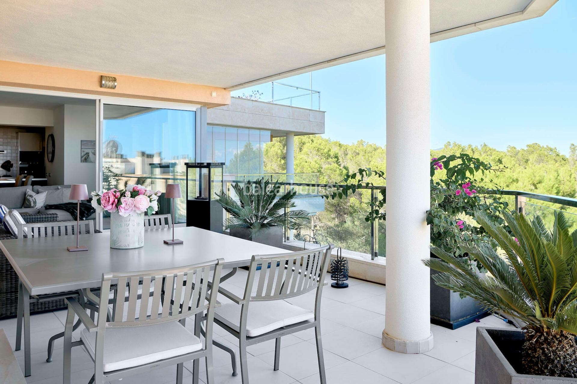 Elegant duplex penthouse with spectacular sea views in Sol de Mallorca