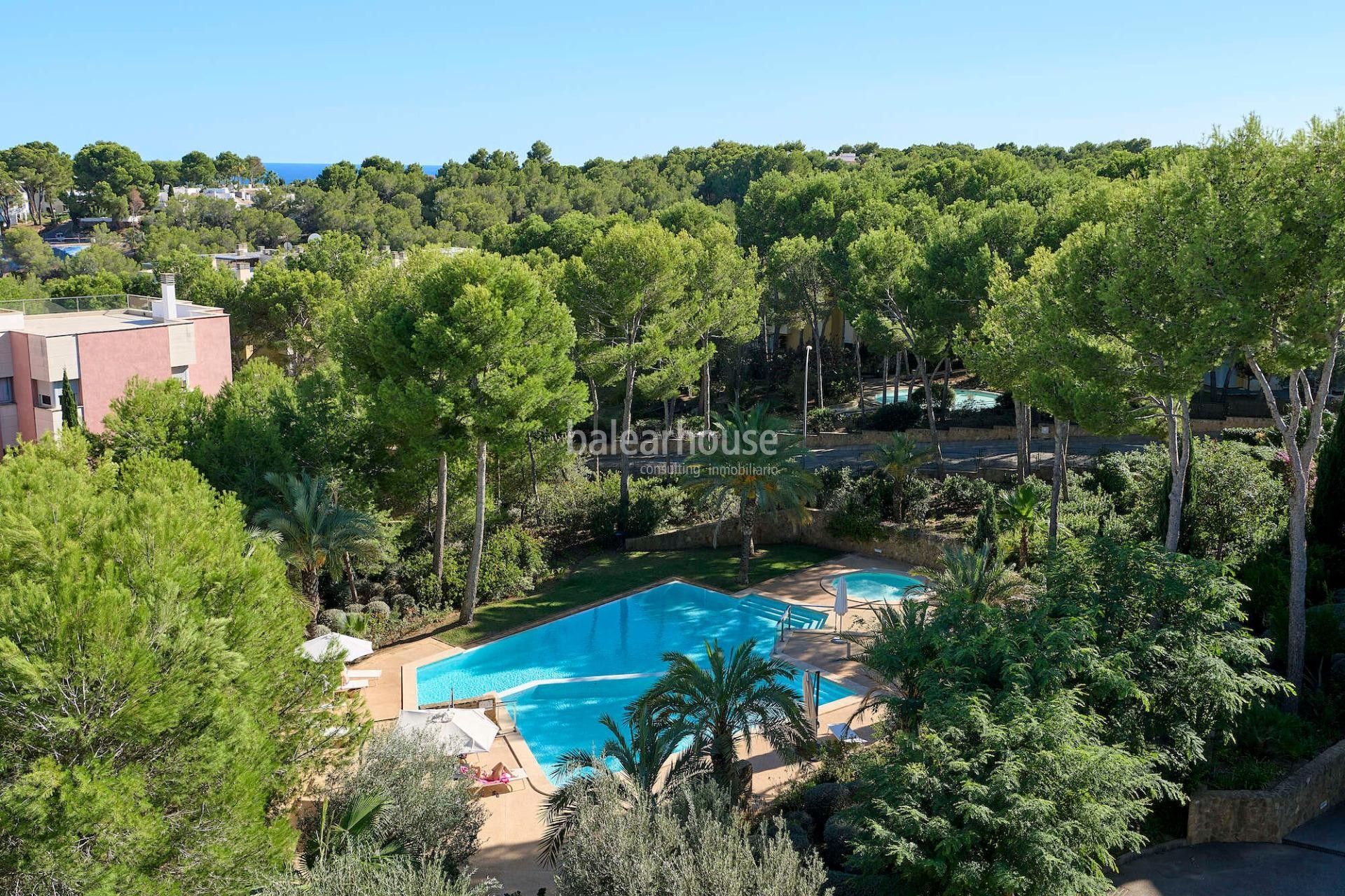 Elegante ático dúplex con vistas espectaculares al mar en Sol de Mallorca