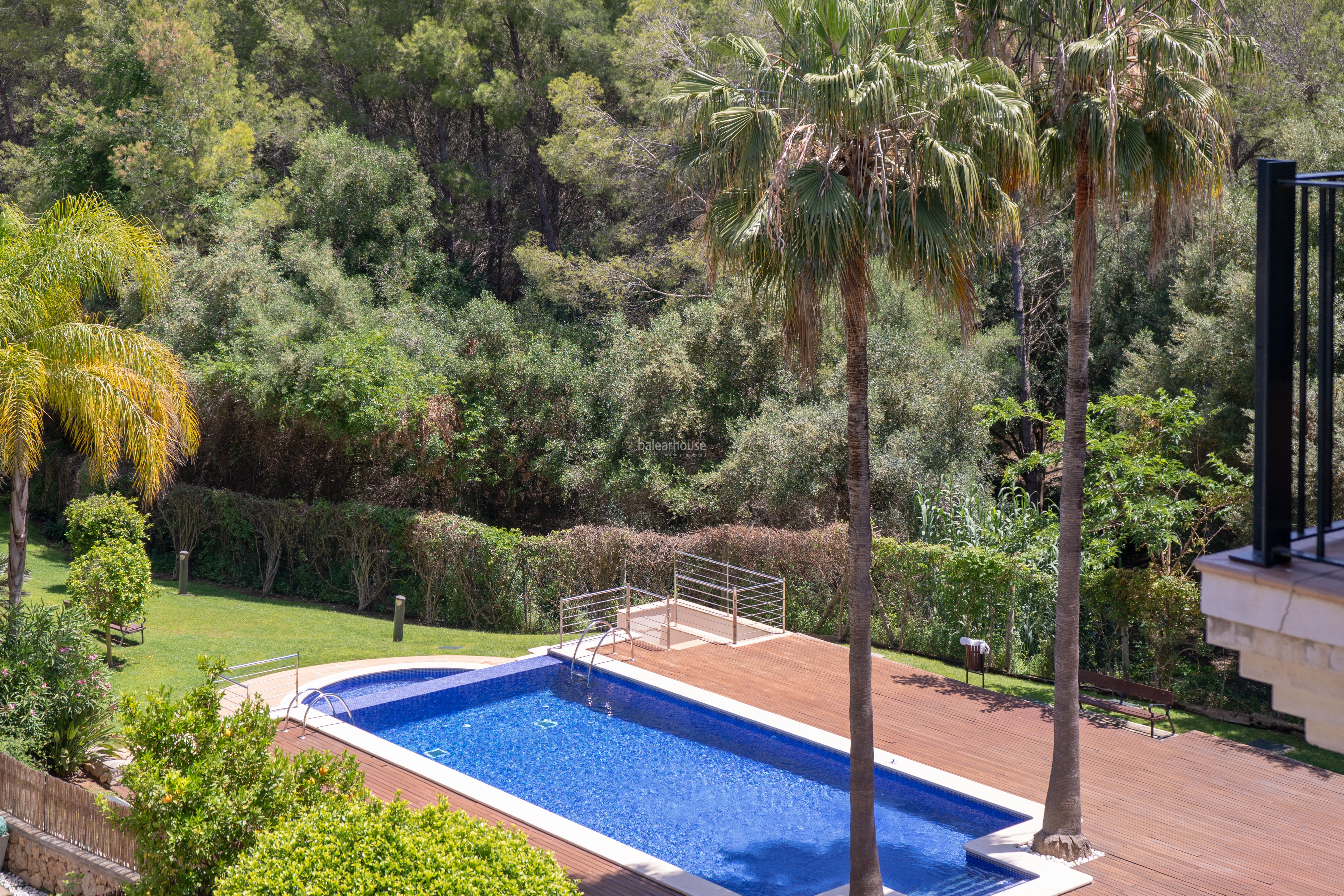 Magnífico ático con terraza y vistas al verde paisaje del Castillo de Bellver