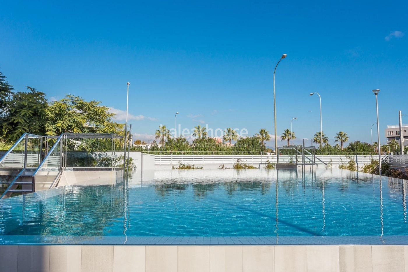 Exklusive Wohnung mit großer Terrasse, privilegierte Lage an der Strandpromenade von Portixol