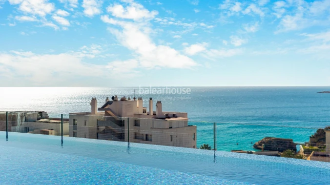 Spektakuläres, neu gebautes Penthouse mit privatem Pool und herrlichem Meerblick in Strandnähe