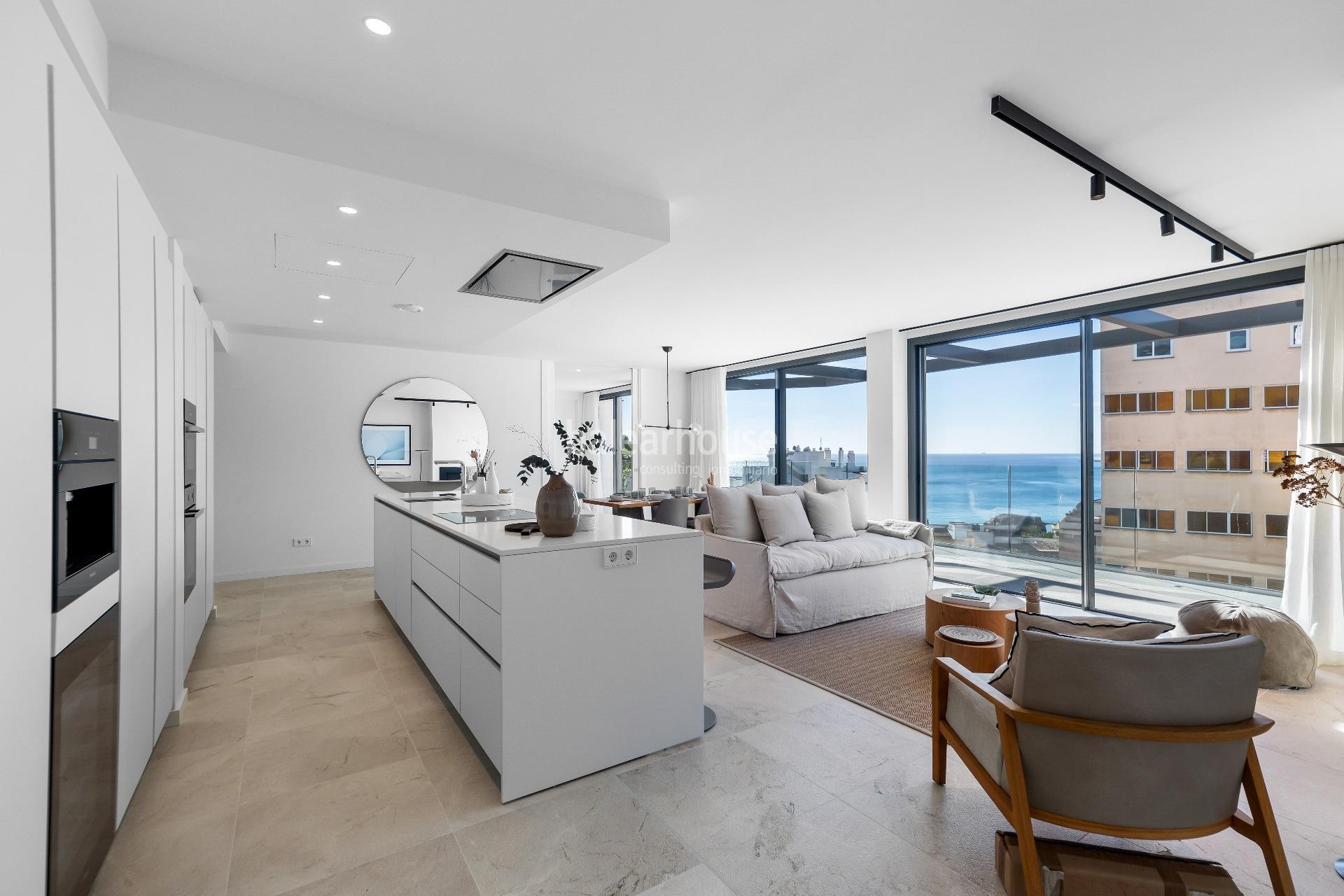 Spectacular new build penthouse with private pool and beautiful sea views near the beach