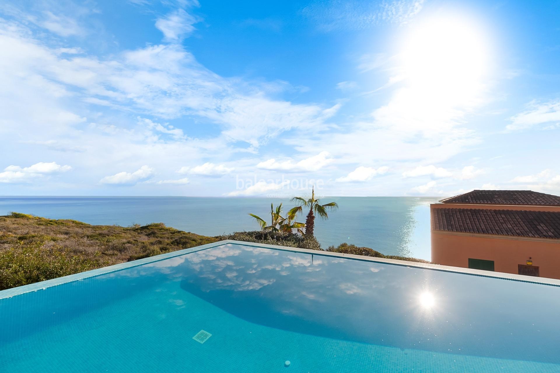 Herrliche Villa in Porto Cristo mit herrlichem Meerblick neben schönen Buchten