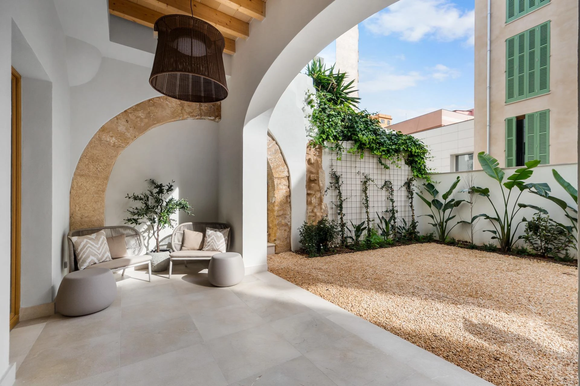 Design und Tradition in diesem exklusiven neuen Haus im historischen Zentrum von Palma
