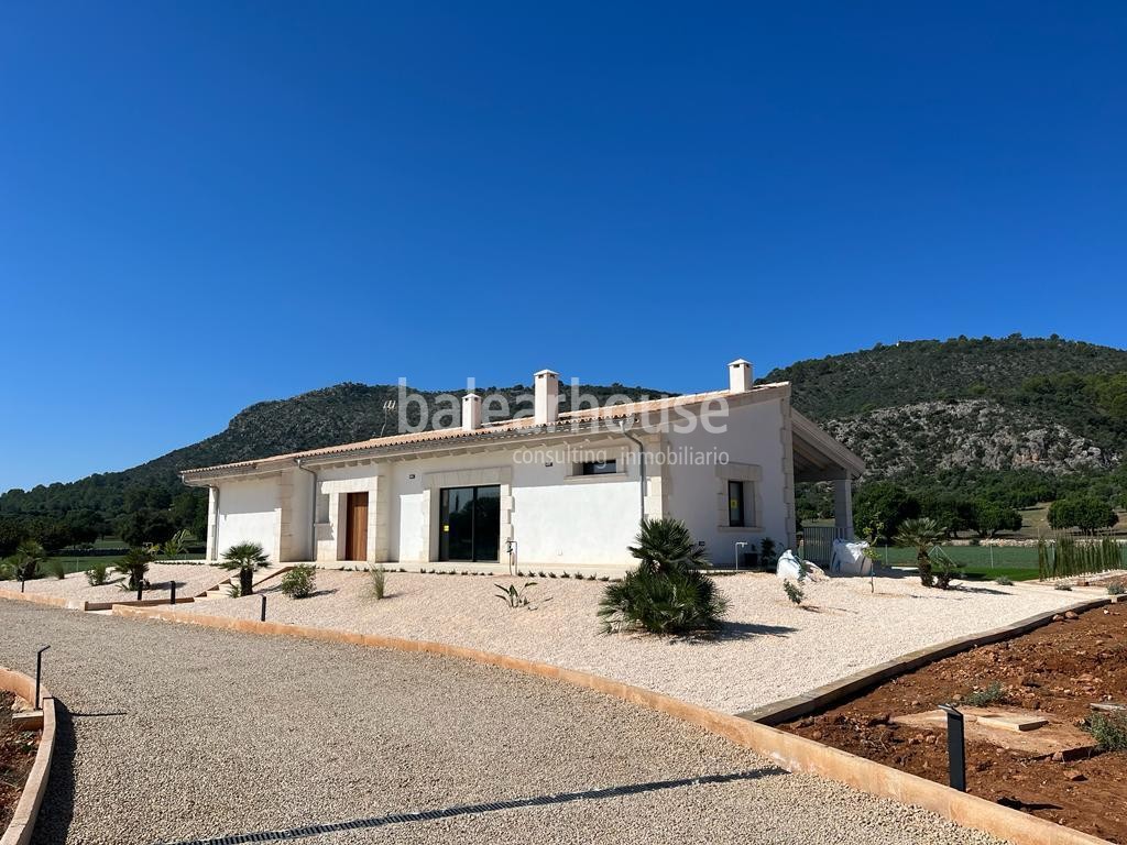 Newly built finca with beautiful mountain views near Inca