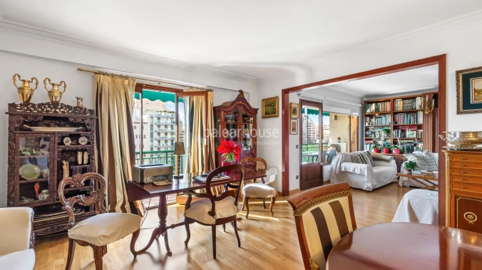 Große Wohnung voller Licht im Zentrum von Palma mit herrlichem Blick auf das Meer und die Stadt