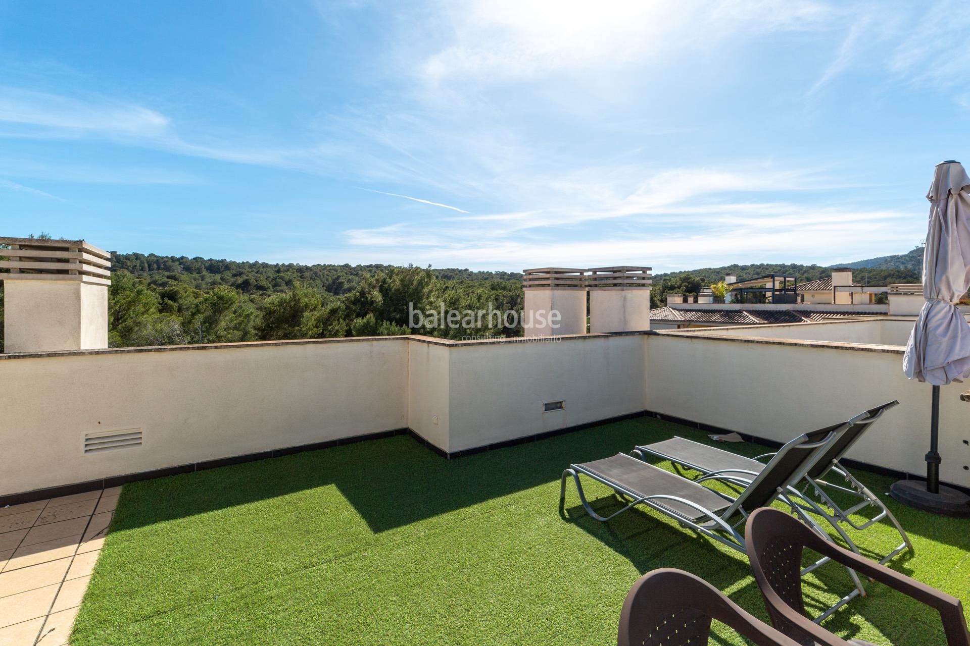 Beautiful and bright penthouse with private terrace and solarium in the green lung of Palma