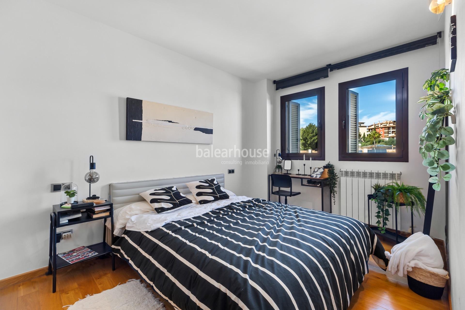 Beautiful and bright penthouse with private terrace and solarium in the green lung of Palma