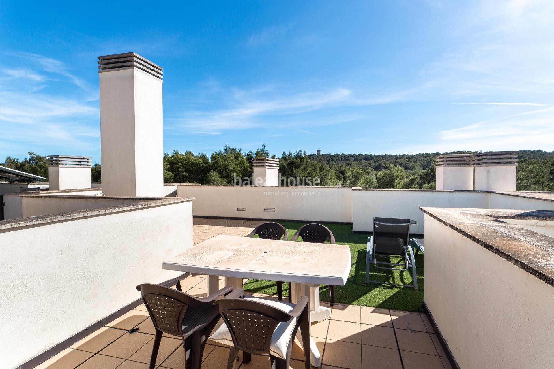 Bonito y luminoso ático con terraza y solarium privados en la verde zona de Sa Teulera en Palma