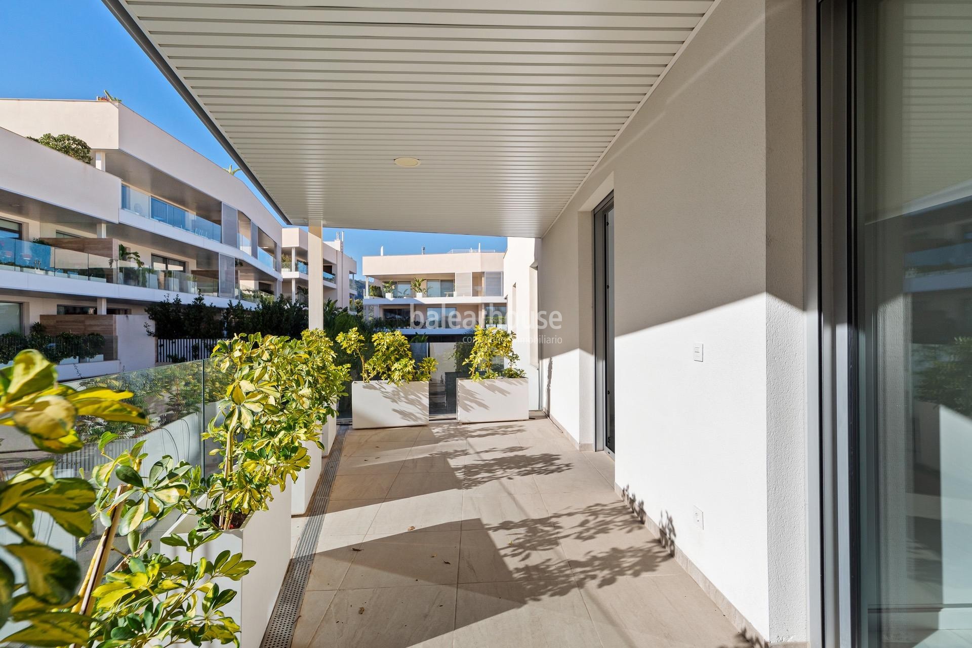 Fantastic penthouse with private solarium in a well-kept complex in front of the golf in Palma