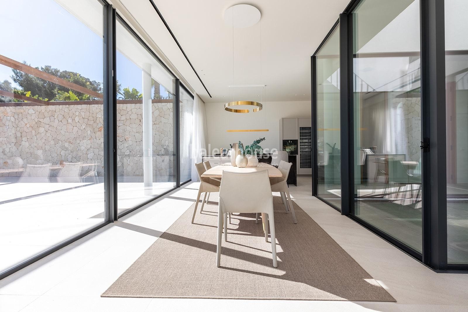 Spectacular new designer villa with high qualities and fantastic views of the hills of Palma.